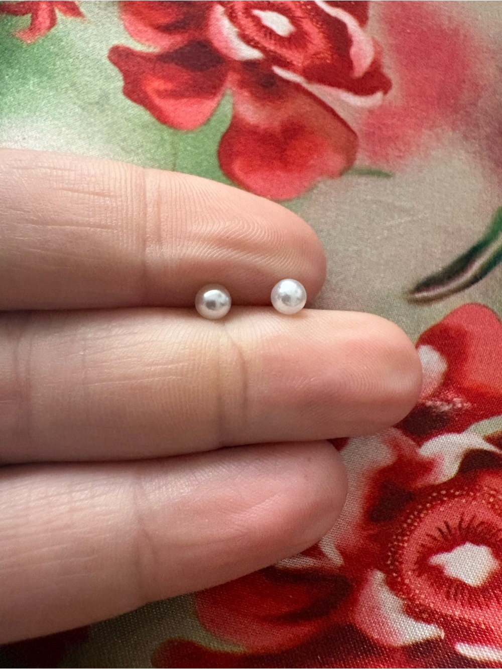 Classic White Pearl Stud Earrings - Timeless Elegance